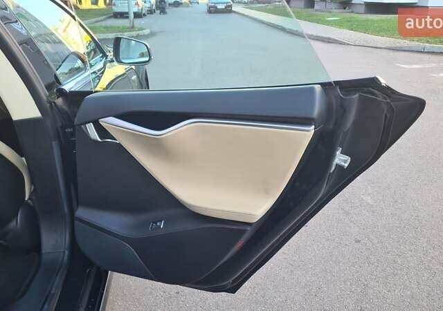 Зеленый Тесла Модель С, объемом двигателя 0 л и пробегом 62 тыс. км за 11850 $, фото 32 на Automoto.ua