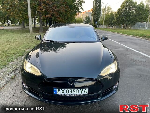 Зелений Тесла Модель С, об'ємом двигуна 0 л та пробігом 0 тис. км за 13000 $, фото 1 на Automoto.ua