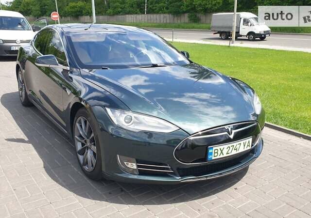 Зеленый Тесла Модель С, объемом двигателя 0 л и пробегом 243 тыс. км за 13200 $, фото 2 на Automoto.ua