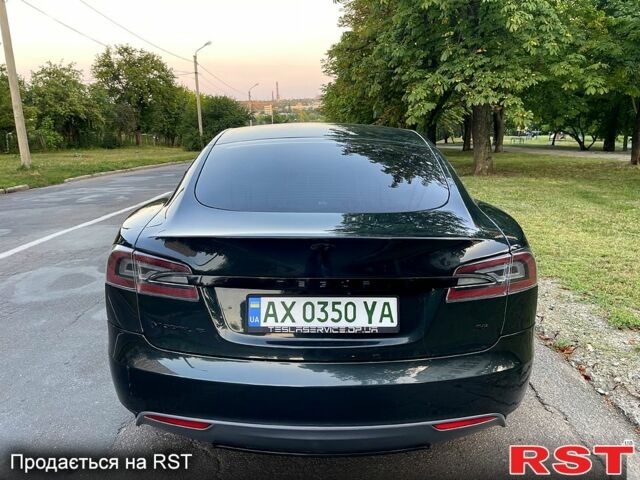 Зелений Тесла Модель С, об'ємом двигуна 0 л та пробігом 0 тис. км за 13000 $, фото 5 на Automoto.ua