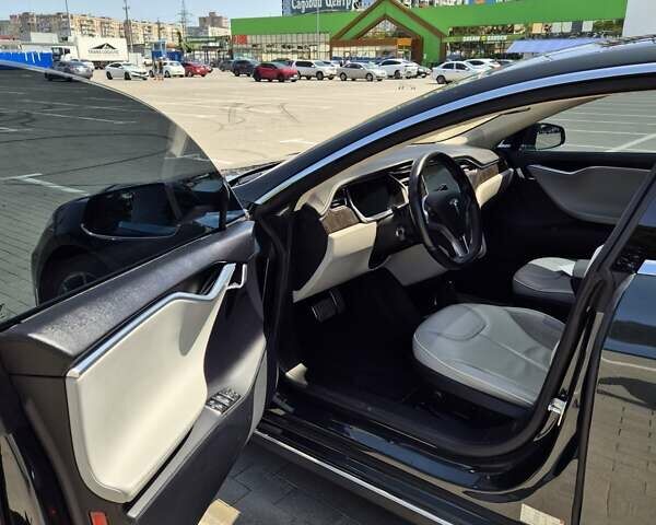 Зелений Тесла Модель С, об'ємом двигуна 0 л та пробігом 62 тис. км за 17500 $, фото 6 на Automoto.ua