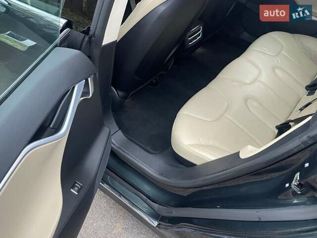 Зелений Тесла Модель С, об'ємом двигуна 0 л та пробігом 62 тис. км за 12999 $, фото 14 на Automoto.ua