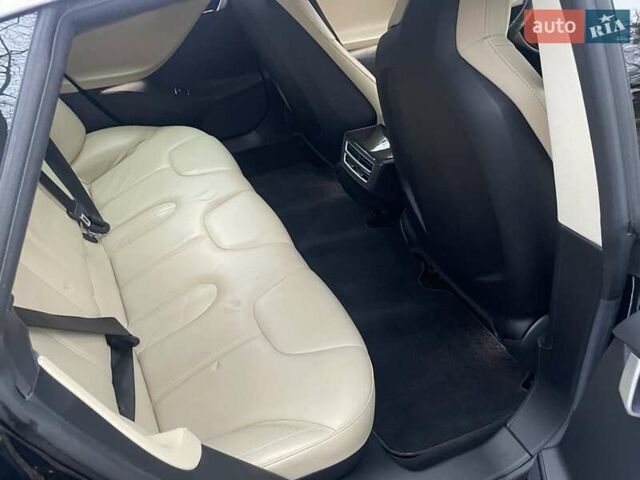 Зелений Тесла Модель С, об'ємом двигуна 0 л та пробігом 62 тис. км за 12999 $, фото 11 на Automoto.ua