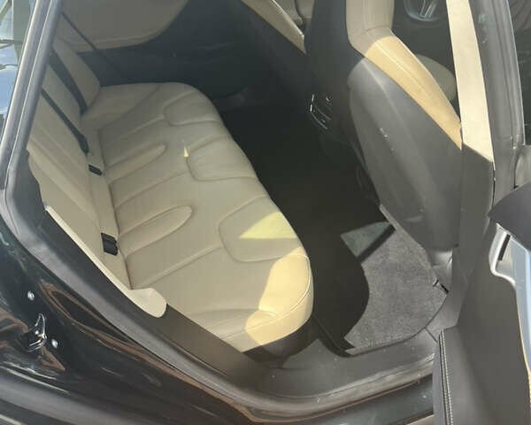 Зеленый Тесла Модель С, объемом двигателя 0 л и пробегом 160 тыс. км за 15990 $, фото 3 на Automoto.ua