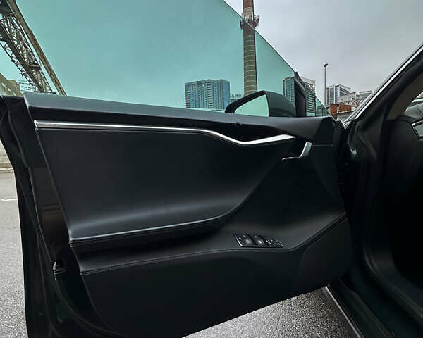 Зелений Тесла Модель С, об'ємом двигуна 0 л та пробігом 298 тис. км за 12499 $, фото 18 на Automoto.ua