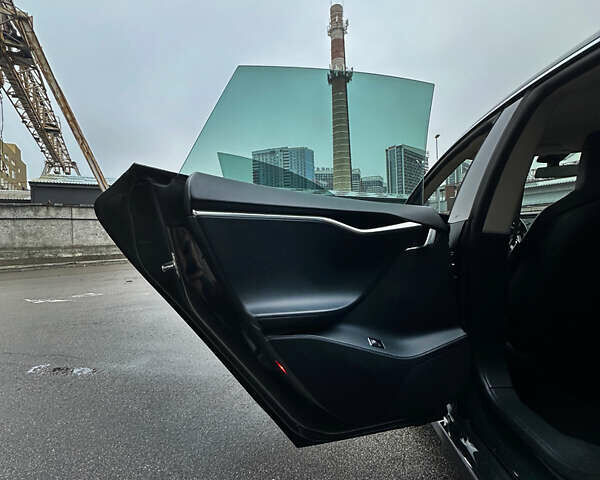 Зелений Тесла Модель С, об'ємом двигуна 0 л та пробігом 298 тис. км за 12499 $, фото 17 на Automoto.ua