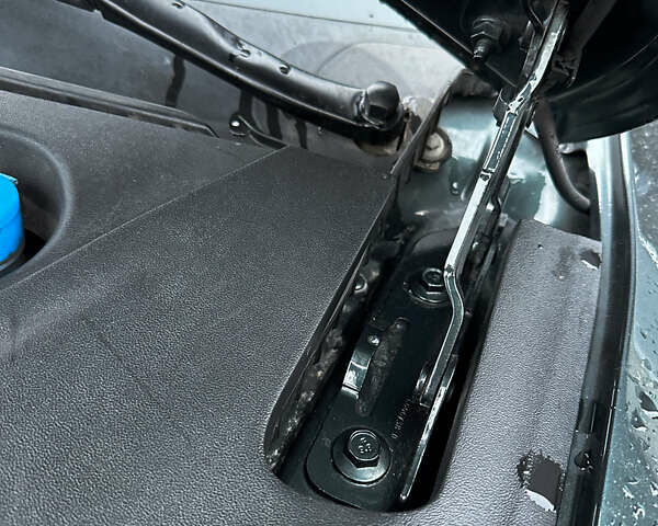 Зелений Тесла Модель С, об'ємом двигуна 0 л та пробігом 298 тис. км за 12499 $, фото 9 на Automoto.ua