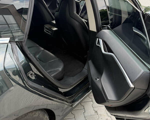 Зелений Тесла Модель С, об'ємом двигуна 0 л та пробігом 165 тис. км за 12400 $, фото 4 на Automoto.ua