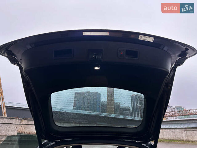 Зелений Тесла Модель С, об'ємом двигуна 0 л та пробігом 298 тис. км за 12499 $, фото 21 на Automoto.ua