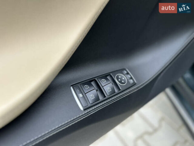 Зеленый Тесла Модель С, объемом двигателя 0 л и пробегом 240 тыс. км за 12499 $, фото 12 на Automoto.ua