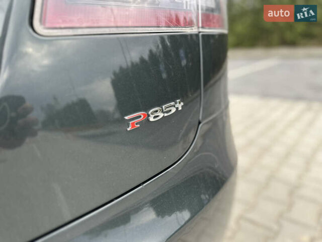 Зеленый Тесла Модель С, объемом двигателя 0 л и пробегом 240 тыс. км за 12499 $, фото 19 на Automoto.ua