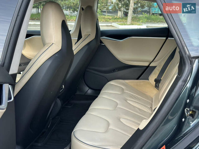 Зелений Тесла Модель С, об'ємом двигуна 0 л та пробігом 165 тис. км за 15300 $, фото 11 на Automoto.ua