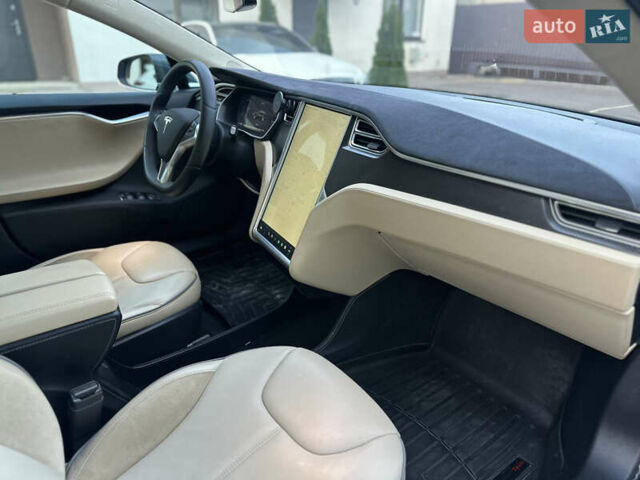 Зелений Тесла Модель С, об'ємом двигуна 0 л та пробігом 165 тис. км за 15900 $, фото 11 на Automoto.ua