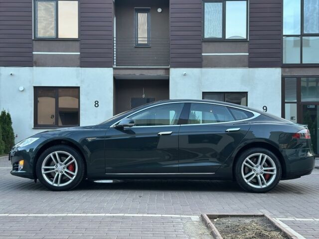 Зеленый Тесла Модель С, объемом двигателя 0 л и пробегом 165 тыс. км за 15300 $, фото 1 на Automoto.ua