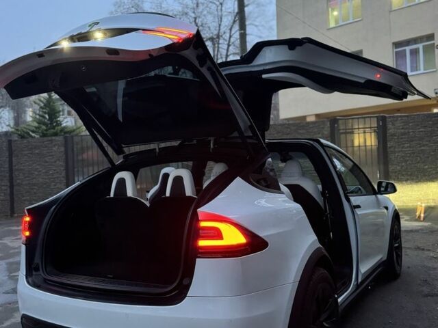 Тесла Модель Х 2020 в Одессе на Automoto.ua Белый Тесла Модель Х, объемом двигателя 0 л и пробегом 197 тыс. км за 27000 $, фото 11 на Automoto.ua