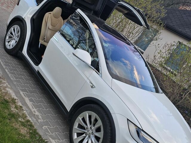 Білий Тесла Модель Х, об'ємом двигуна 0 л та пробігом 160 тис. км за 17500 $, фото 12 на Automoto.ua