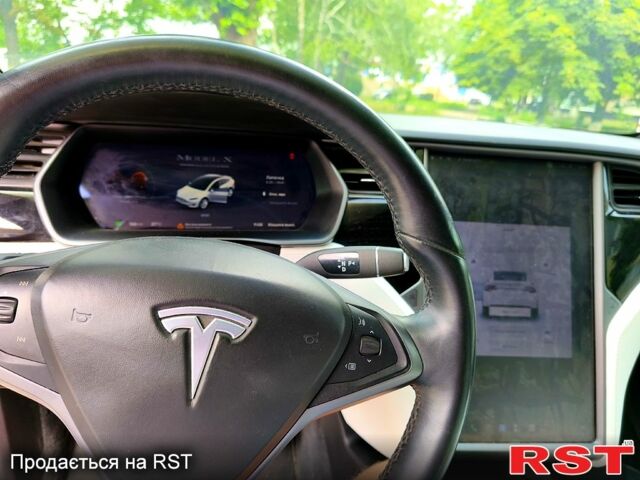 Білий Тесла Модель Х, об'ємом двигуна 0.33 л та пробігом 140 тис. км за 28500 $, фото 11 на Automoto.ua
