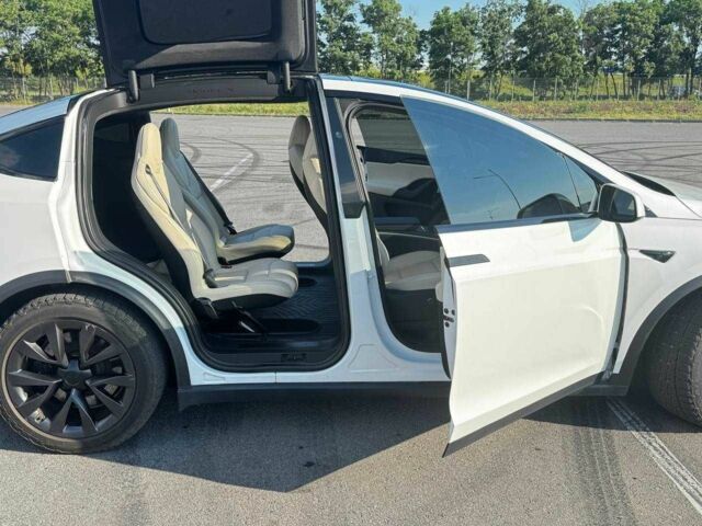 Білий Тесла Модель Х, об'ємом двигуна 0 л та пробігом 42 тис. км за 44900 $, фото 8 на Automoto.ua