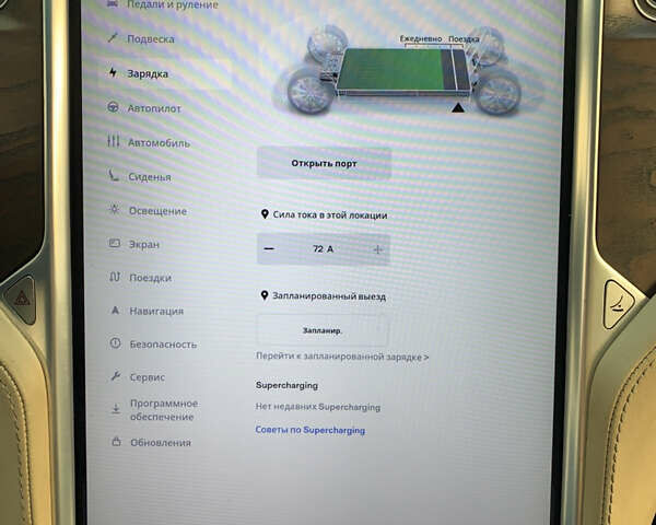 Белый Тесла Модель Х, объемом двигателя 0 л и пробегом 260 тыс. км за 19300 $, фото 46 на Automoto.ua