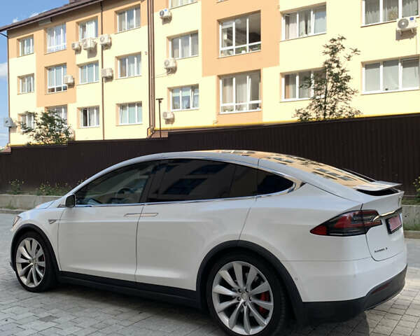 Белый Тесла Модель Х, объемом двигателя 0 л и пробегом 260 тыс. км за 19300 $, фото 22 на Automoto.ua