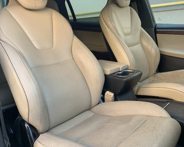 Білий Тесла Модель Х, об'ємом двигуна 0 л та пробігом 260 тис. км за 18500 $, фото 39 на Automoto.ua