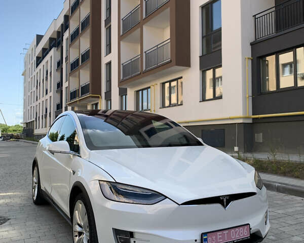 Білий Тесла Модель Х, об'ємом двигуна 0 л та пробігом 260 тис. км за 18500 $, фото 6 на Automoto.ua