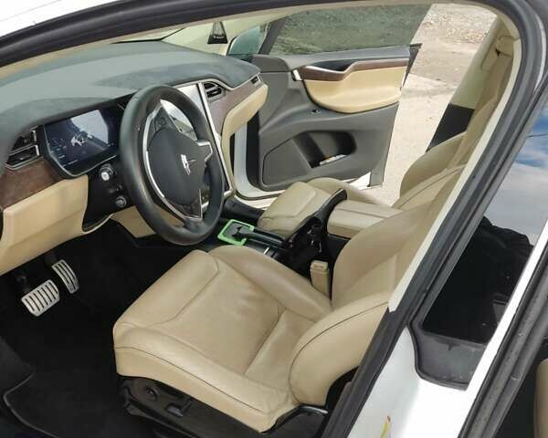Білий Тесла Модель Х, об'ємом двигуна 0 л та пробігом 143 тис. км за 24600 $, фото 17 на Automoto.ua