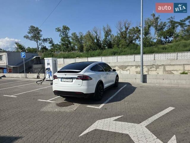 Білий Тесла Модель Х, об'ємом двигуна 0 л та пробігом 180 тис. км за 25000 $, фото 8 на Automoto.ua