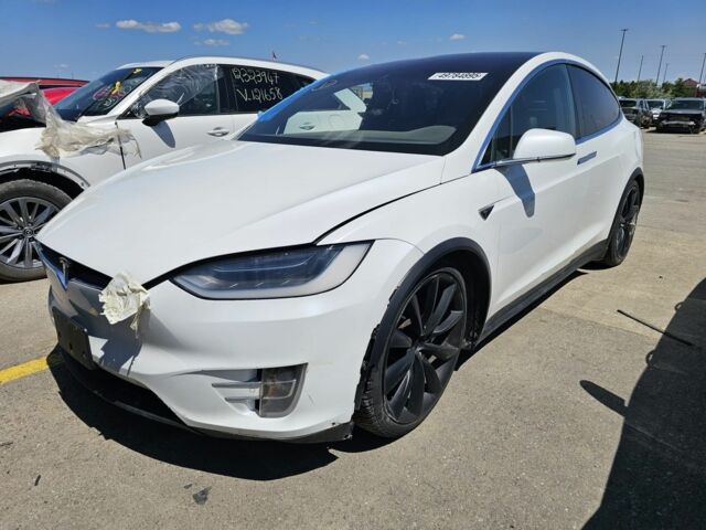 Белый Тесла Модель Х, объемом двигателя 0 л и пробегом 150 тыс. км за 15500 $, фото 2 на Automoto.ua