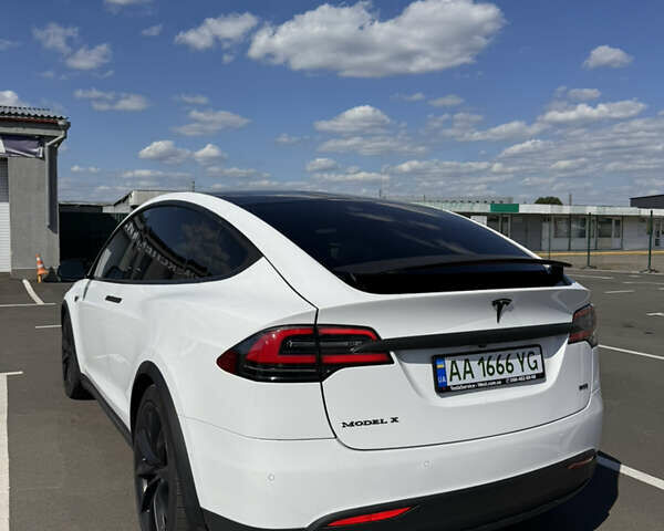 Белый Тесла Модель Х, объемом двигателя 0 л и пробегом 184 тыс. км за 26000 $, фото 3 на Automoto.ua