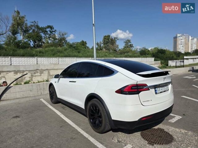 Білий Тесла Модель Х, об'ємом двигуна 0 л та пробігом 180 тис. км за 25000 $, фото 6 на Automoto.ua