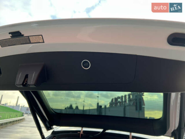 Белый Тесла Модель Х, объемом двигателя 0 л и пробегом 170 тыс. км за 19900 $, фото 15 на Automoto.ua