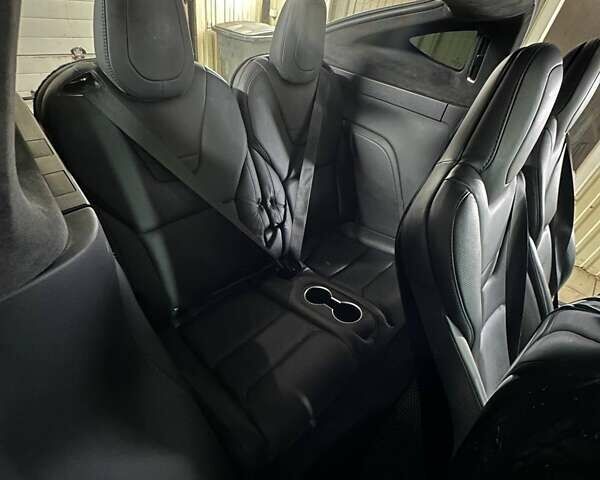 Белый Тесла Модель Х, объемом двигателя 0 л и пробегом 118 тыс. км за 21500 $, фото 14 на Automoto.ua