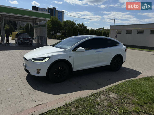 Белый Тесла Модель Х, объемом двигателя 0 л и пробегом 74 тыс. км за 26500 $, фото 35 на Automoto.ua