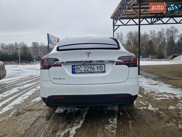 Білий Тесла Модель Х, об'ємом двигуна 0 л та пробігом 163 тис. км за 20900 $, фото 6 на Automoto.ua