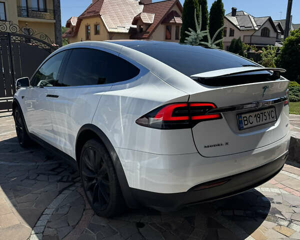 Білий Тесла Модель Х, об'ємом двигуна 0 л та пробігом 200 тис. км за 17900 $, фото 3 на Automoto.ua