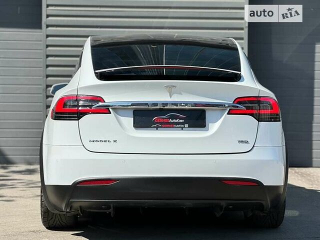 Білий Тесла Модель Х, об'ємом двигуна 0 л та пробігом 72 тис. км за 24900 $, фото 5 на Automoto.ua