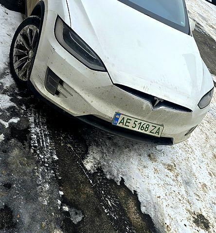 Белый Тесла Модель Х, объемом двигателя 0.58 л и пробегом 0 тыс. км за 26500 $, фото 1 на Automoto.ua