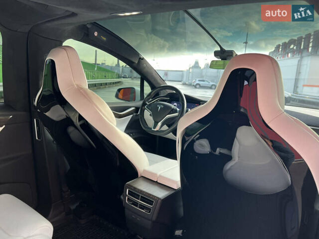 Белый Тесла Модель Х, объемом двигателя 0 л и пробегом 170 тыс. км за 19900 $, фото 45 на Automoto.ua