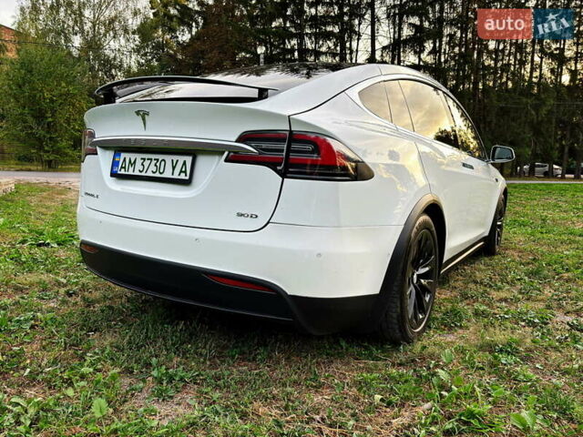 Белый Тесла Модель Х, объемом двигателя 0 л и пробегом 85 тыс. км за 22800 $, фото 6 на Automoto.ua