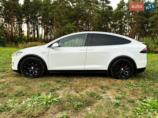 Белый Тесла Модель Х, объемом двигателя 0 л и пробегом 85 тыс. км за 22800 $, фото 5 на Automoto.ua