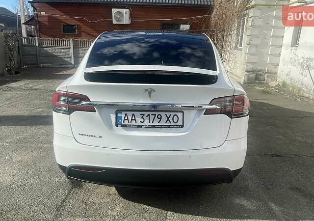 Белый Тесла Модель Х, объемом двигателя 0 л и пробегом 131 тыс. км за 22000 $, фото 6 на Automoto.ua
