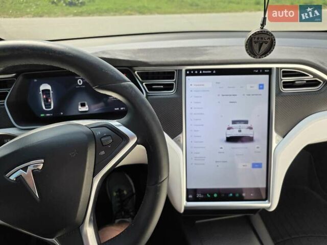 Білий Тесла Модель Х, об'ємом двигуна 0 л та пробігом 180 тис. км за 25000 $, фото 1 на Automoto.ua