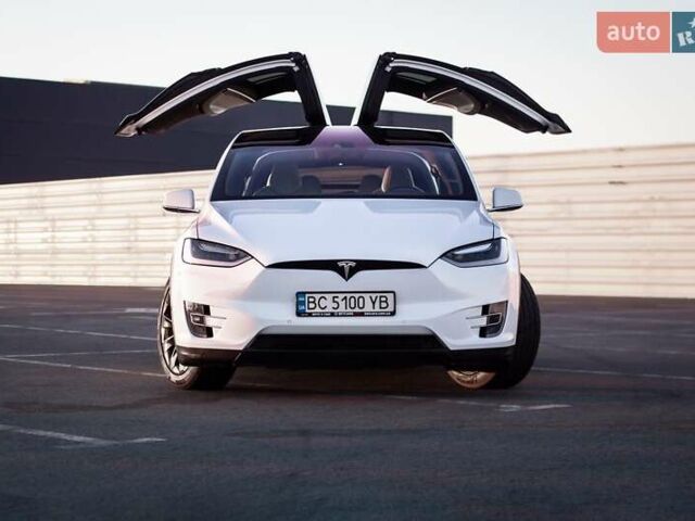 Белый Тесла Модель Х, объемом двигателя 0 л и пробегом 164 тыс. км за 24000 $, фото 21 на Automoto.ua