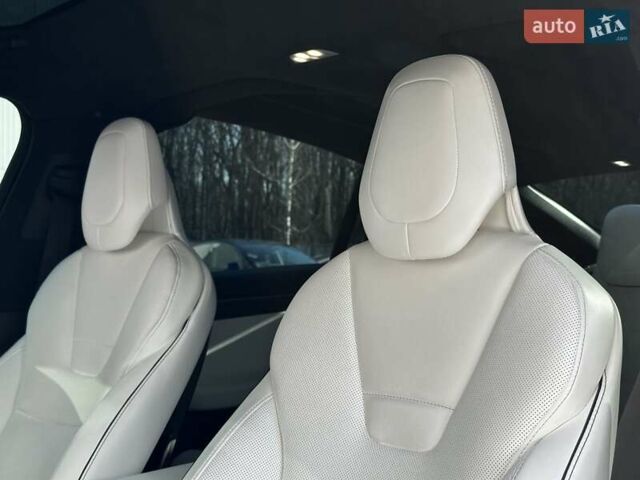 Белый Тесла Модель Х, объемом двигателя 0 л и пробегом 162 тыс. км за 21999 $, фото 12 на Automoto.ua
