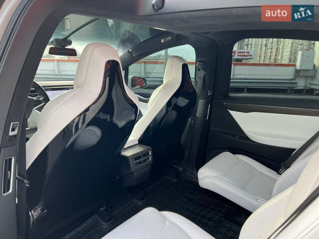 Белый Тесла Модель Х, объемом двигателя 0 л и пробегом 170 тыс. км за 19900 $, фото 48 на Automoto.ua