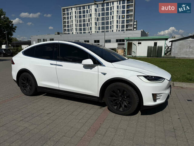 Белый Тесла Модель Х, объемом двигателя 0 л и пробегом 74 тыс. км за 26500 $, фото 33 на Automoto.ua