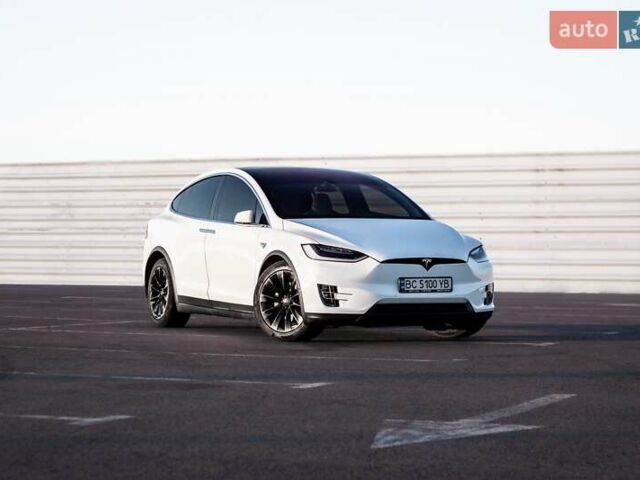 Белый Тесла Модель Х, объемом двигателя 0 л и пробегом 164 тыс. км за 24000 $, фото 7 на Automoto.ua