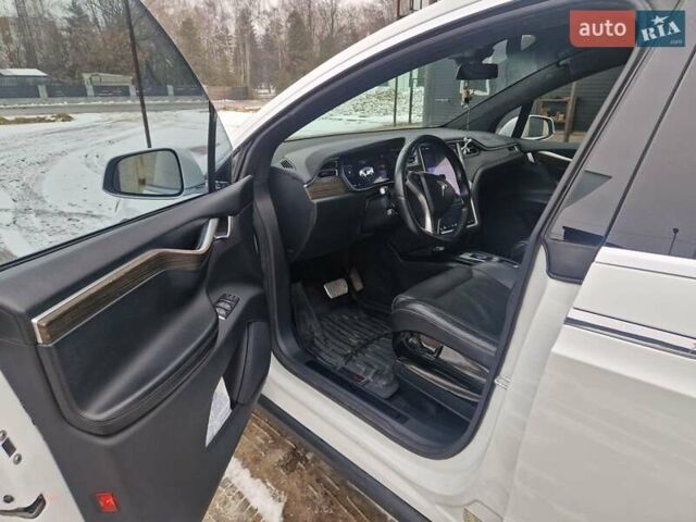 Білий Тесла Модель Х, об'ємом двигуна 0 л та пробігом 163 тис. км за 20900 $, фото 9 на Automoto.ua