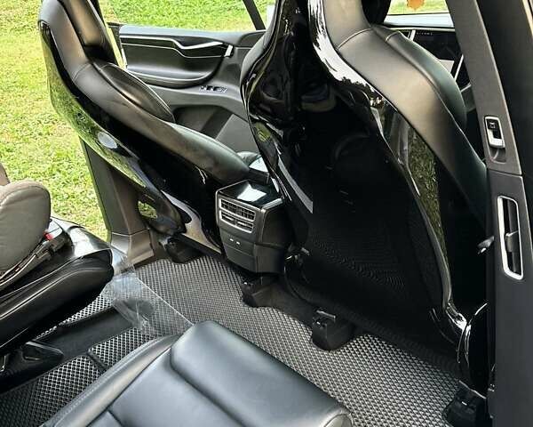 Белый Тесла Модель Х, объемом двигателя 0 л и пробегом 87 тыс. км за 21000 $, фото 9 на Automoto.ua